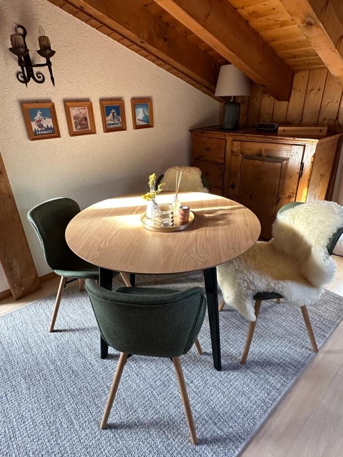 Dachwohnung Mit Charme Im Haus Luchre, Zermatt Bagian luar foto
