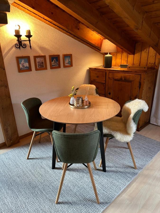 Dachwohnung Mit Charme Im Haus Luchre, Zermatt Bagian luar foto